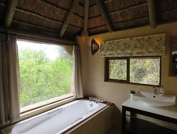 Woodbury Lodge Amakhala Game Reserve Exterior photo